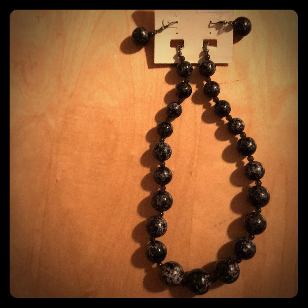 Necklace & Earring Set